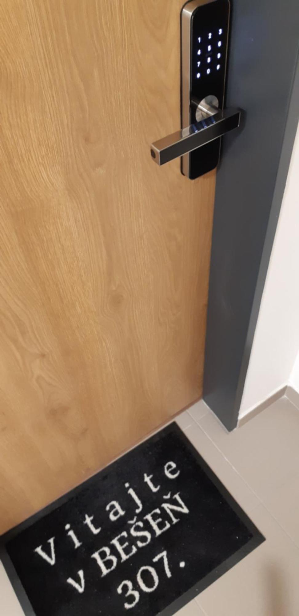 Apartman Besen 307 Bešeňová Eksteriør bilde